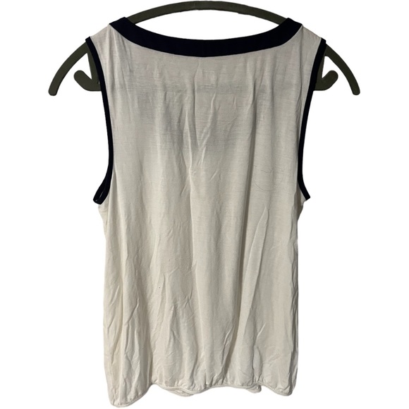 A lovely top by Ann Taylor Loft in size medium petite - Picture 6 of 6